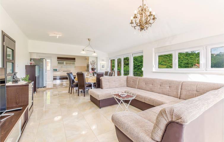 Modernes Apartment mit 2 Schlafzimmern und beheiztem Pool in der Nähe des Flusses Cetina in Bajagić, Dalmatinisches Zagora