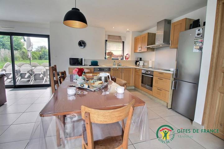 Gîte pour 8 personnes, avec jardin à Guidel - 4