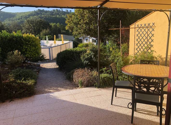 Gîte pour 4 personnes, avec jardin ainsi que terrasse et piscine dans Parc naturel régional du Verdon - 4