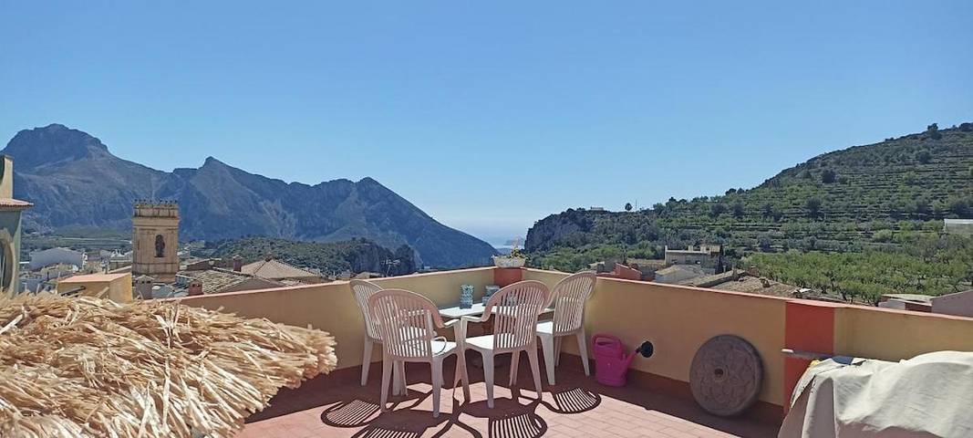 Location de vacances pour 10 personnes, avec vue et terrasse, animaux acceptés à Tàrbena - 2