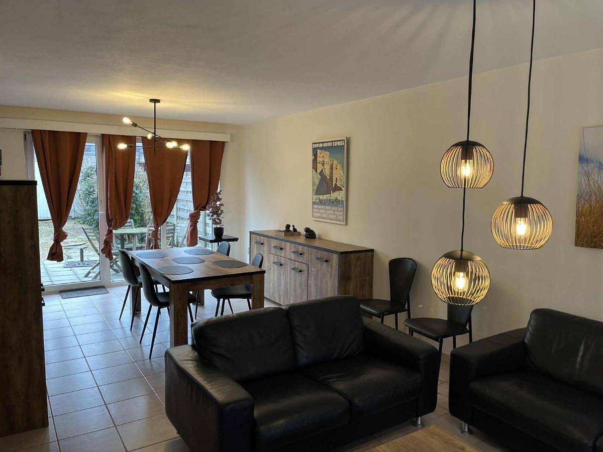 Three-Bedroom House in Oostende, Belgische Küste