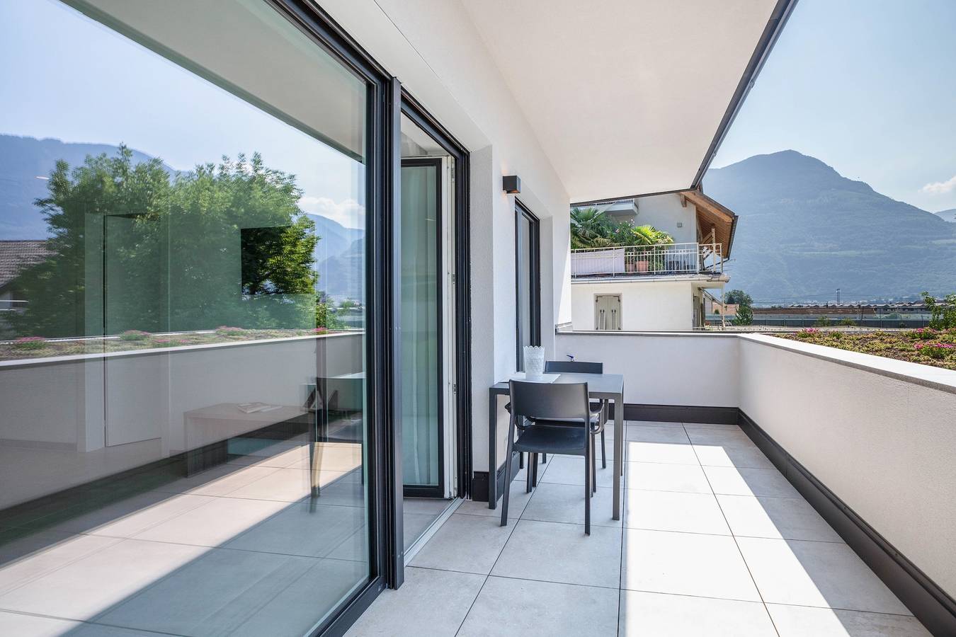 Entire apartment, Bike Apartments Curti "Waldgrün" with Sun Terrace & Alpine Views in Leifers, South Tyrol