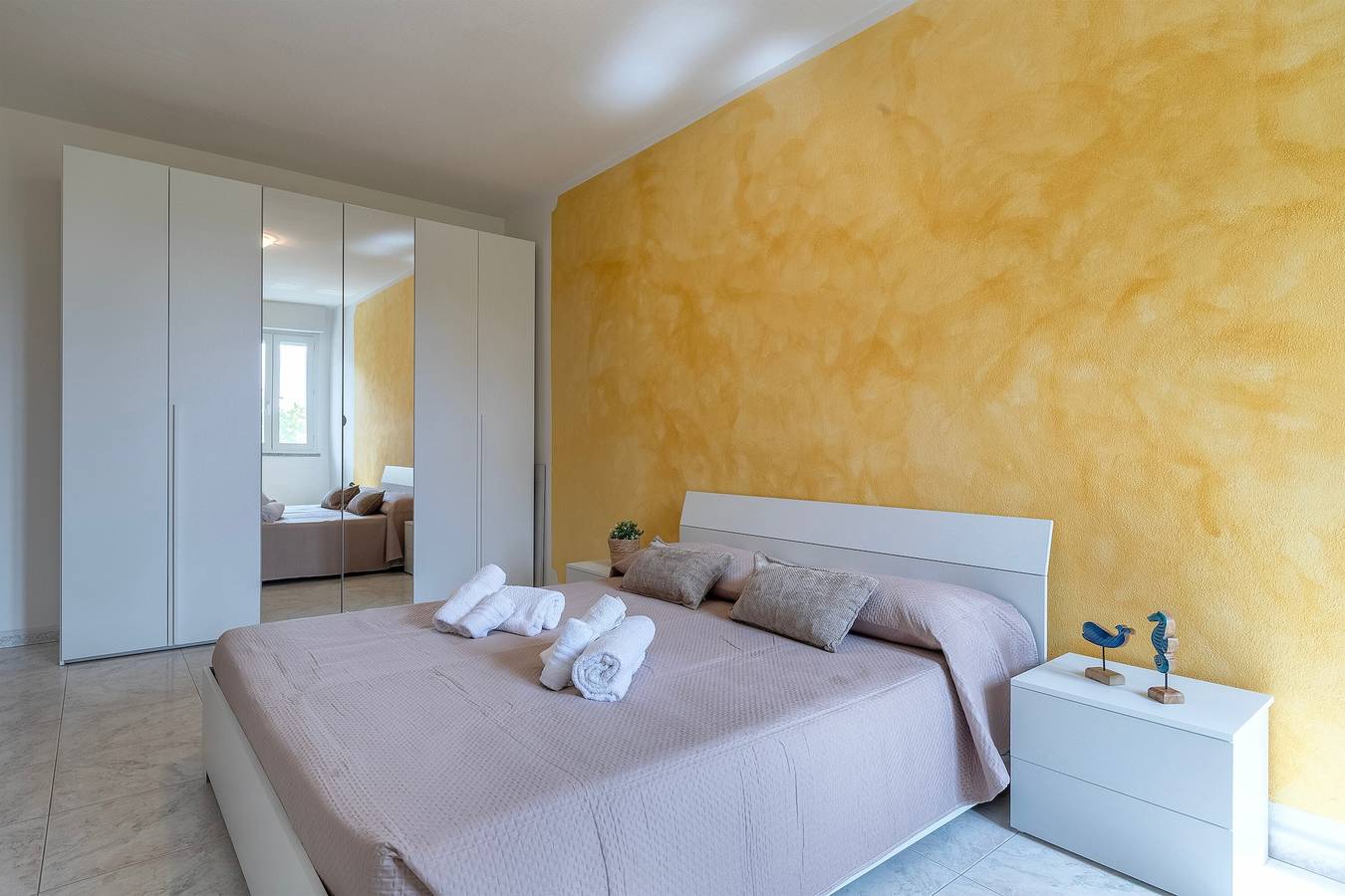 Appartamento intero, Appartamento 'Harmony' con terrazza privata, Wi-Fi e aria condizionata in Nulvi, Provincia di Sassari