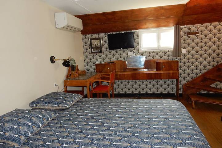 Péniche pour 2 personnes, avec balcon et jardin en Nouvelle-Aquitaine - 2