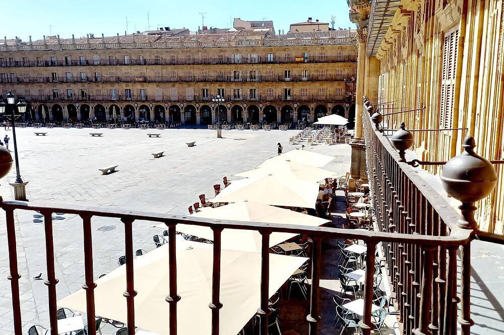 Entire apartment, Vip apartment with balconies to the Plaza Mayor in Centro (Salamanca), Salamanca