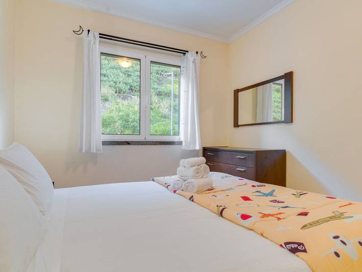Apartamento inteiro, "Isabel" mit Balkon in Pináculo, Ribeira Brava