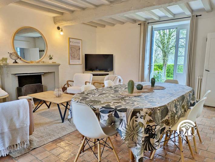 Charmante maison de maître au bord d'un étang avec activités et équipements familiaux à Cossé-le-Vivien in Cossé-le-Vivien, Mayenne