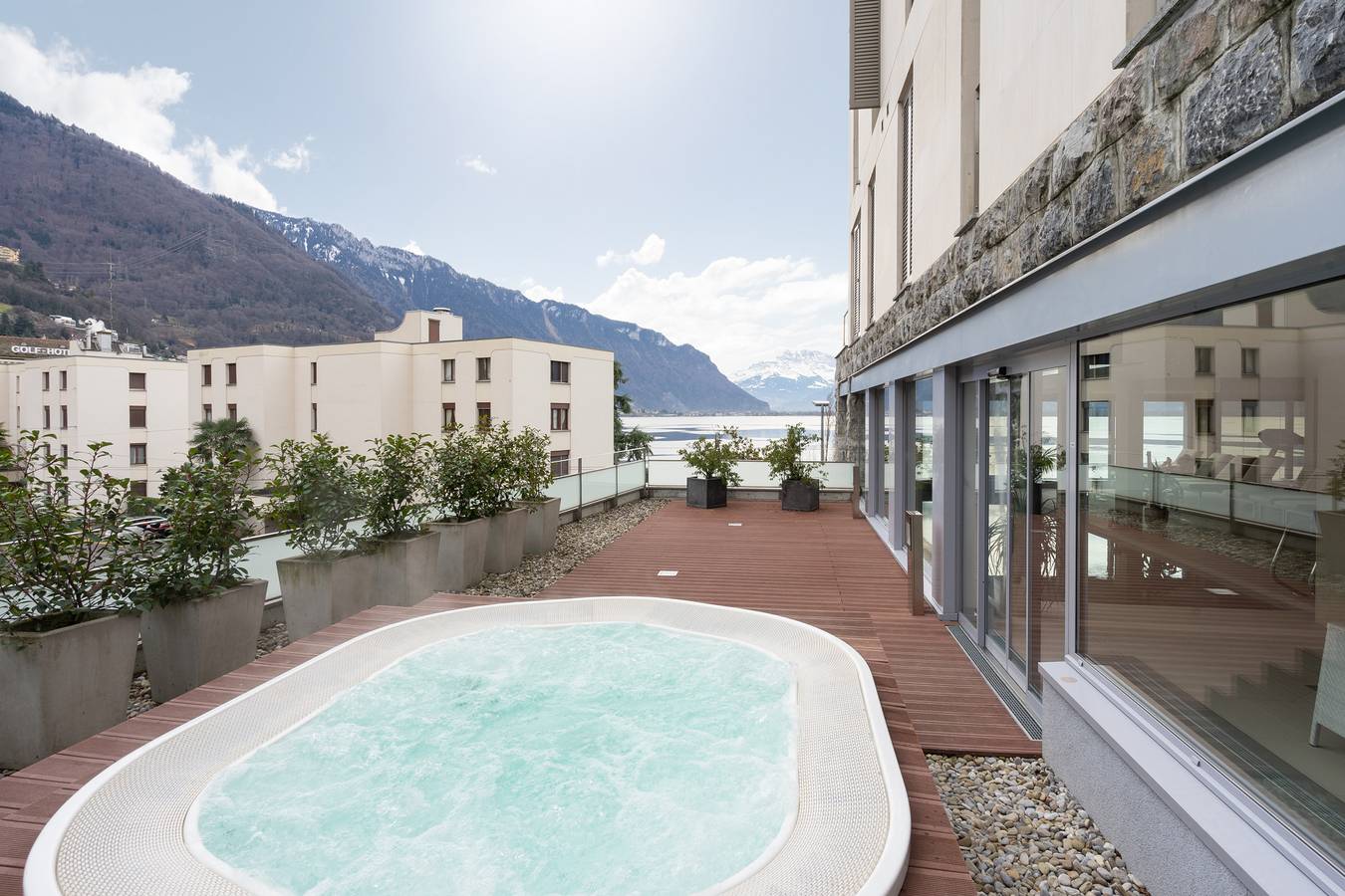 Apartamento entero, Swiss Hotel Apartments-Montreux Montreux One Bedroom Lake View Apartments  and Spa C2.6 in Montreux, Lago Lemán