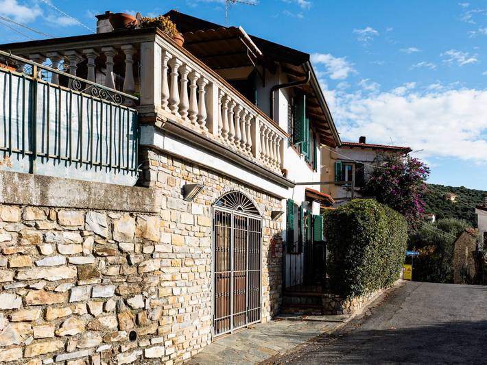 Location de vacances pour 4 personnes, avec jardin et terrasse, animaux acceptés à Diano San Pietro - 3