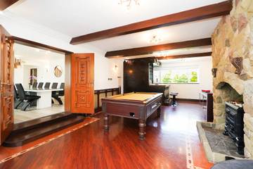 Holiday Home for 22 People in South Yorkshire, Yorkshire, Photo 2