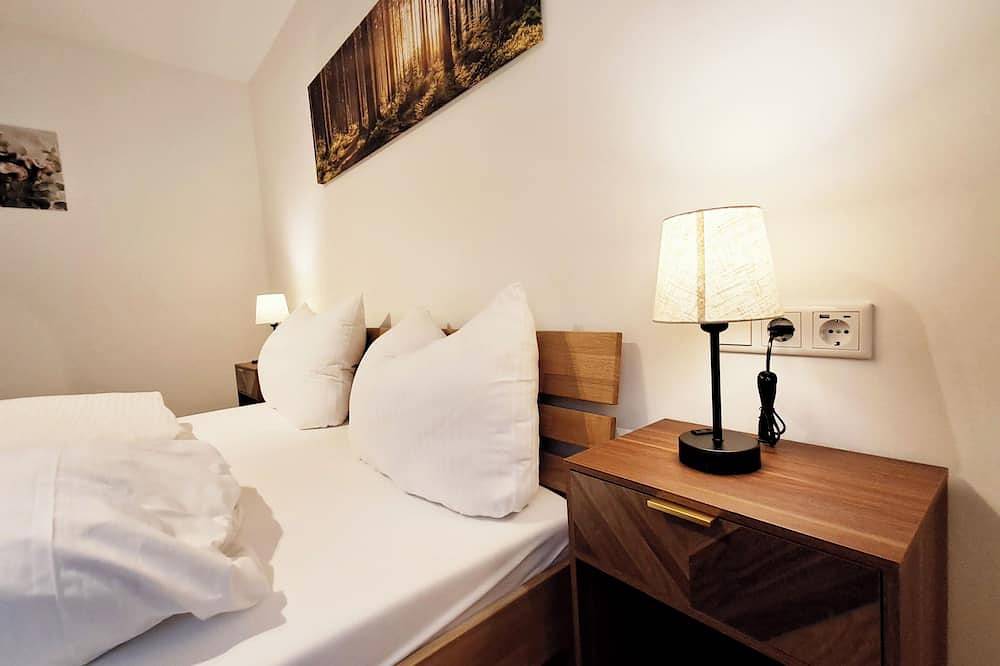 Ganze Wohnung, Ferienwohnung Wiesengrün: 97 m², Terrasse, 2 Bäder, Wlan, Hund erlaubt in Elkeringhausen, Winterberg