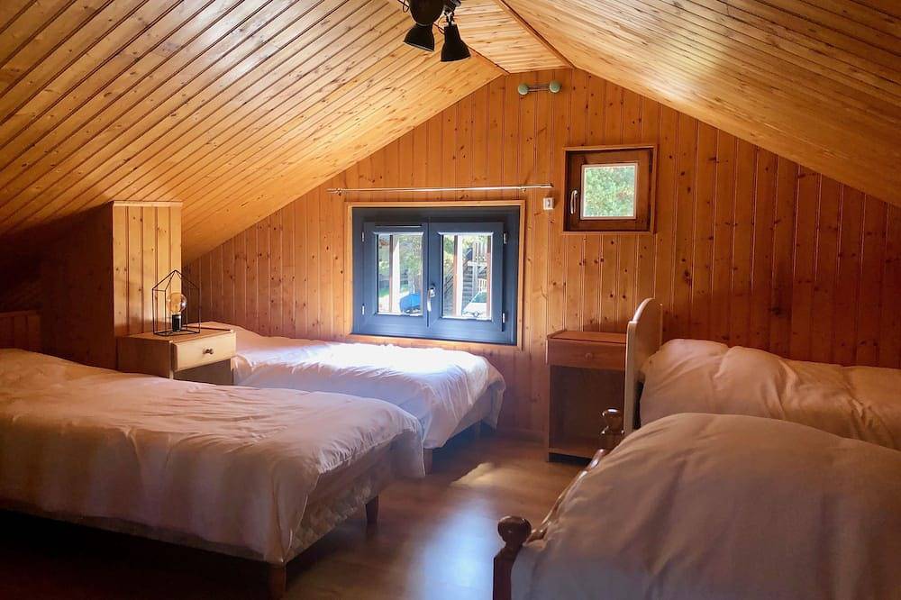 Cosy chalet close to resorts and lake many activities summer/winter 10 pl. ⛷️🥾🦌 in Matemale, Parc naturel régional des Pyrénées catalanes