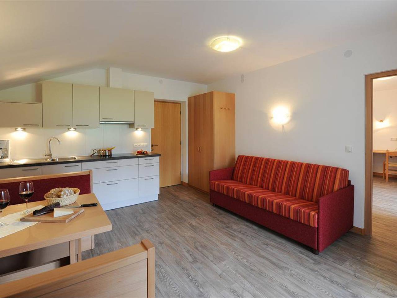 Ganze Ferienwohnung, Garni Residence Obstgarten - Miniappartement für 2 Personen in Goldrain, Latsch