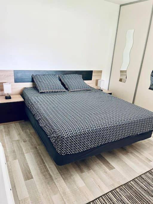 Gîte pour 4 personnes, avec terrasse à Damery - 4