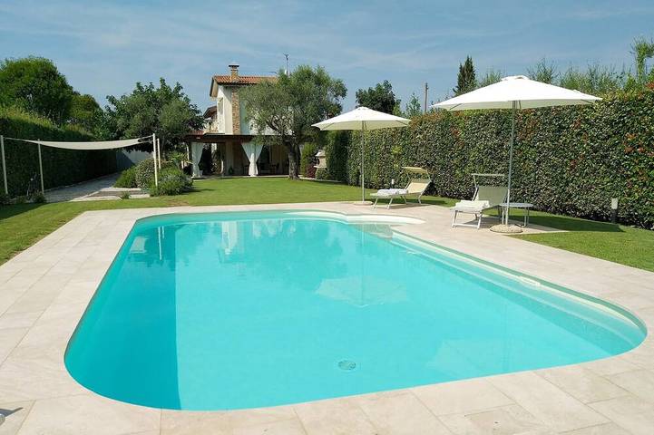 Villa für 8 Personen, mit Garten - 1