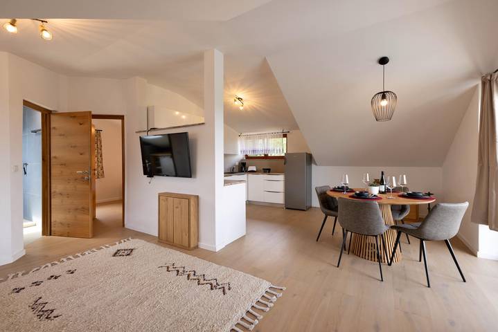 Gîte pour 4 personnes, avec Terrasse et Jardin ainsi que Sauna et Vue dans Brežice