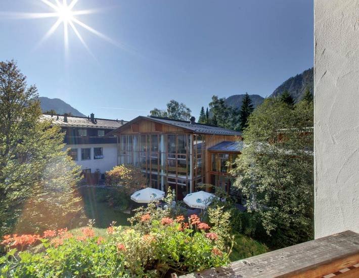 Hotel für 2 Personen, mit Balkon und Whirlpool sowie Terrasse und Garten