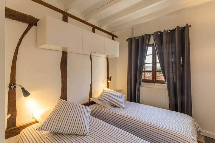 Location de vacances pour 4 personnes, avec jardin dans Bosc Roger Sur Buchy - 4