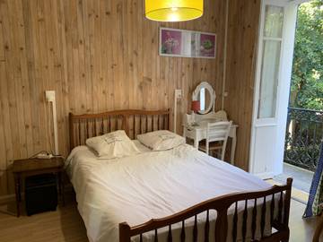 Gîte pour 2 personnes, avec balcon à Néris-les-Bains