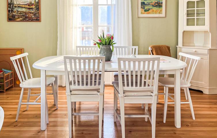 Hus för 6 Personer med trädgård in Svenska Östersjön