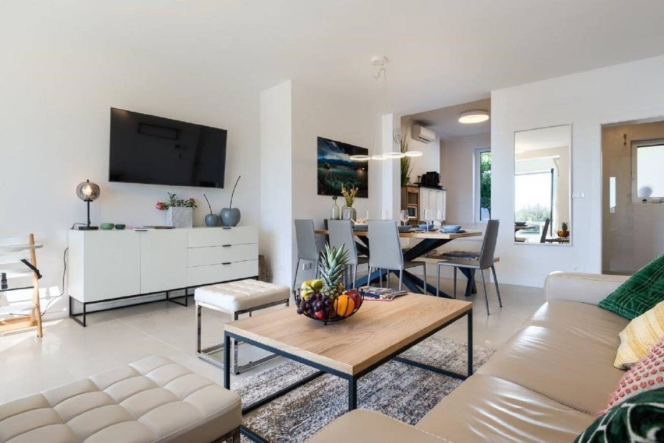 Exklusive Villa mit privatem Pool 50 Meter zum Strand in Pjescana Uvala, Südküste Istrien