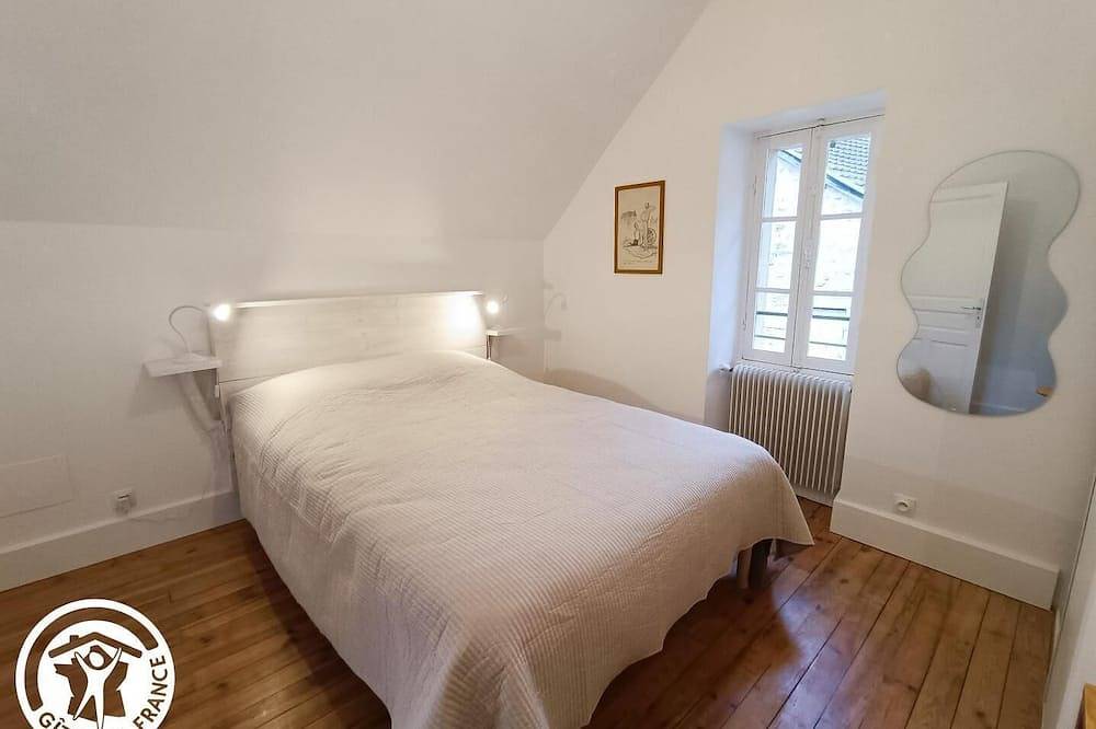 Les deux Girafes - Cajarc in Cajarc, Parque Natural Regional Causses du Quercy