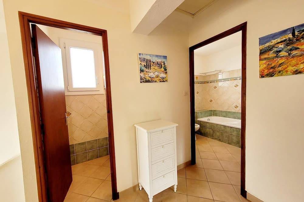 Villa 78 m2 400m from the beach + swimming pool in Six-Fours-les-Plages, Region de Toulon