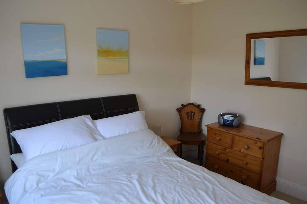 4 Bedroom house situated only 100 meters from the Sandy Beach in Trevone in Trevone, Cornwall