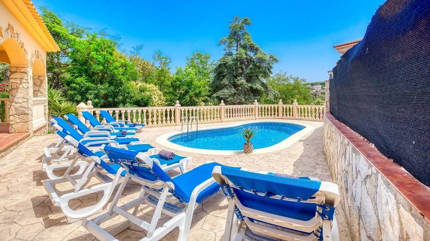 Villa "Costacabana - Sarai" with Private Pool, Private Terrace und Wi-Fi in Roca Grossa, Lloret de Mar