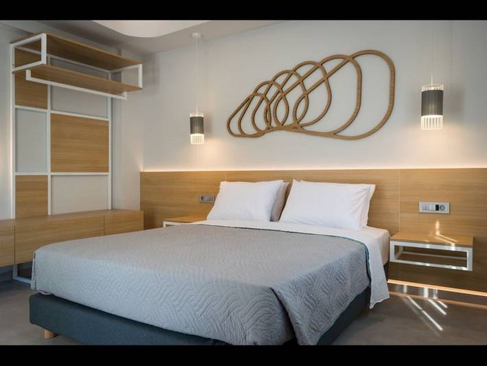 Vakantieappartement voor 5 personen, with uitzicht op zee and balkon as well as tuin in Chersonissos