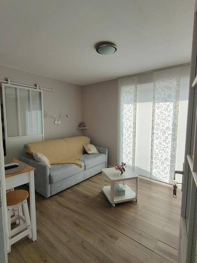 Gîte pour 2 personnes, avec jardin et vue à Pierrefeu-du-Var - 2