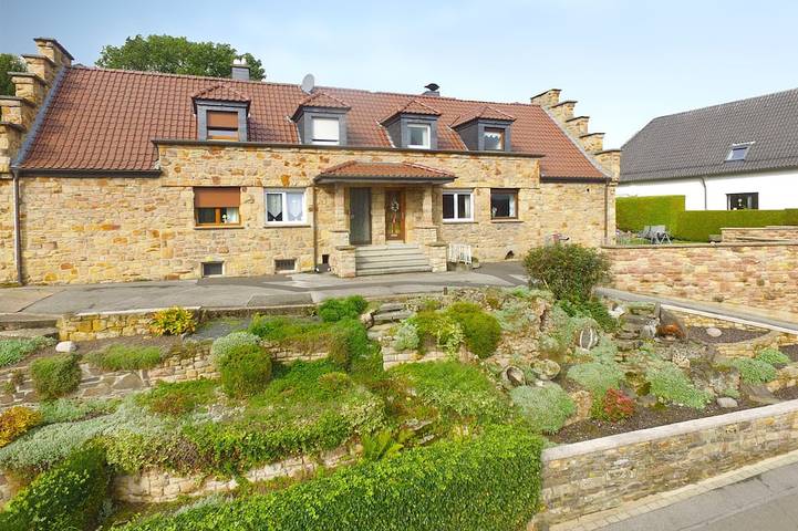 Ferienhaus für 4 Personen, mit Terrasse und Garten in Kreuzau