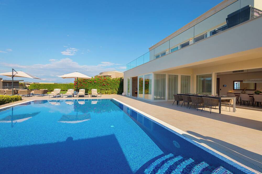 Charming 3-bedroom Villa Istria Residence with Wifi, fitness room at Crveni Vrh in Umag, Umag und Umgebung