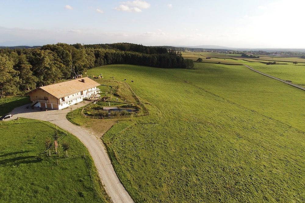Ganze Wohnung, Hof Kaltenbrunn - modernes Apartmen im Grünen in Aying, Oberbayern