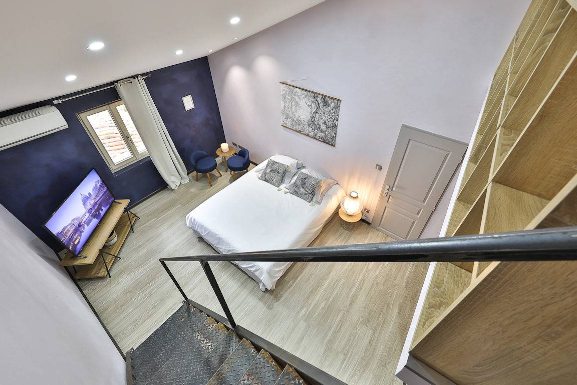 Suites et chambres de charme au cœur du village - Suite Mezzanine Antoine in Sainte-Cécile-les-Vignes, Vaucluse