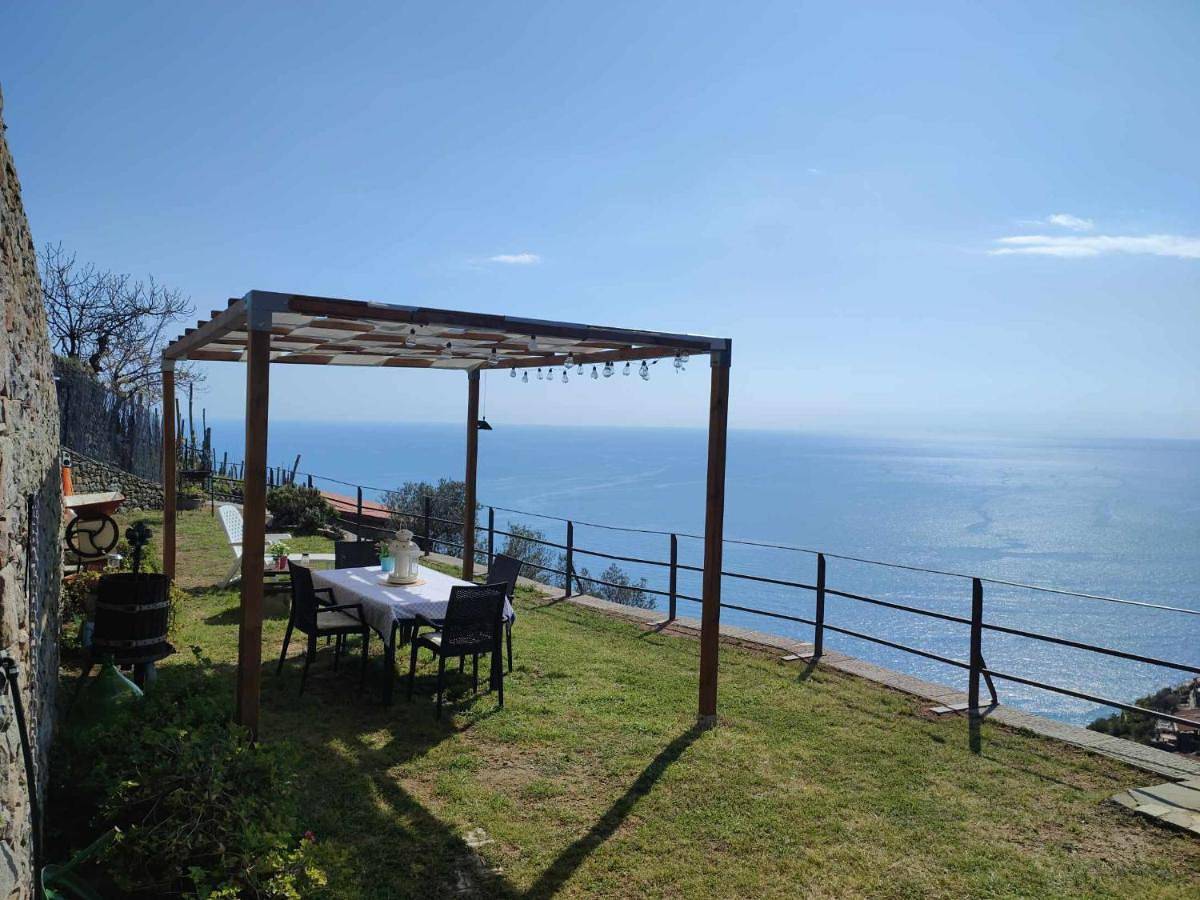 Casa a picco sul mare 5 terre in Campiglia, La Spezia