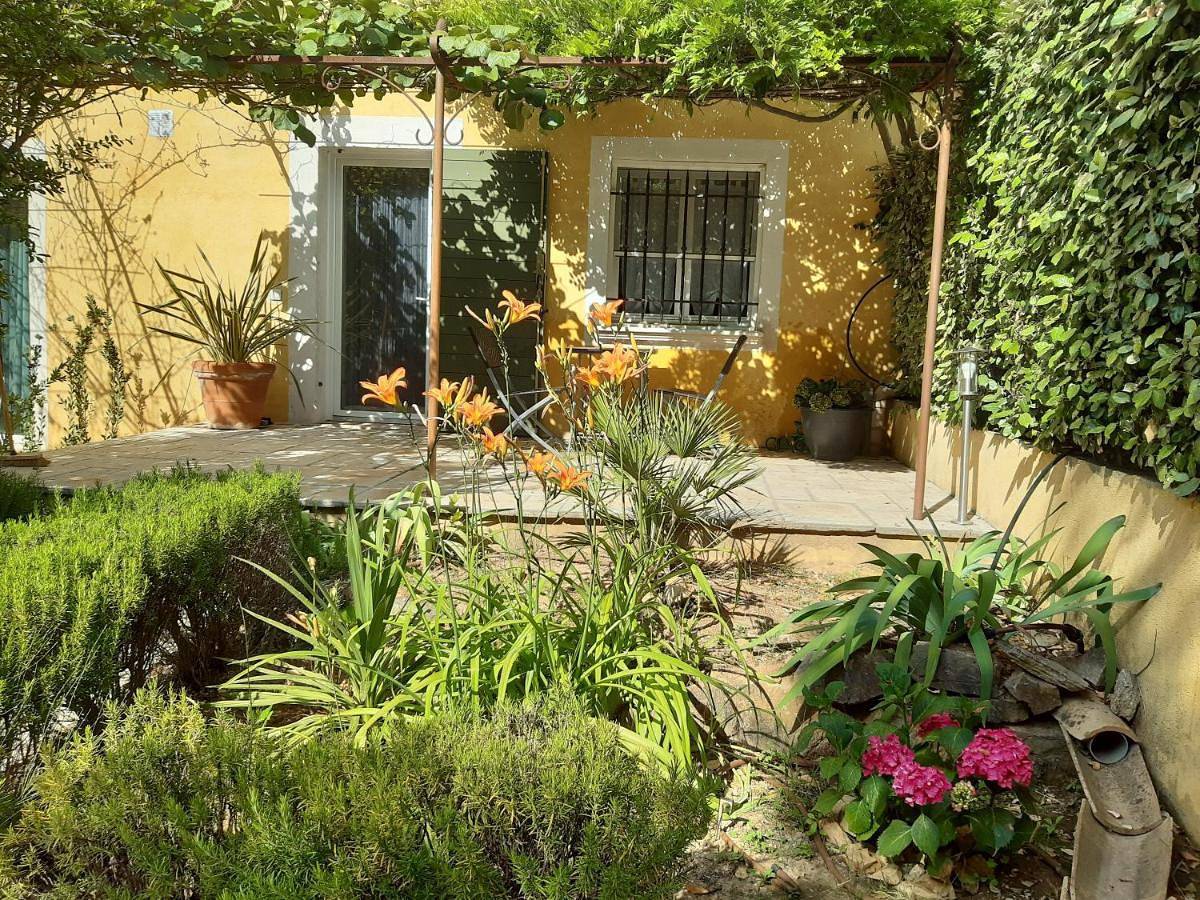 Double Room with Terrace in Taradeau, Région de Draguignan