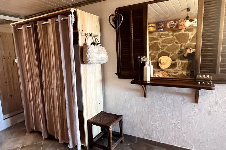 Location de vacances pour 2 personnes, avec jardin et terrasse à Calcatoggio - 3