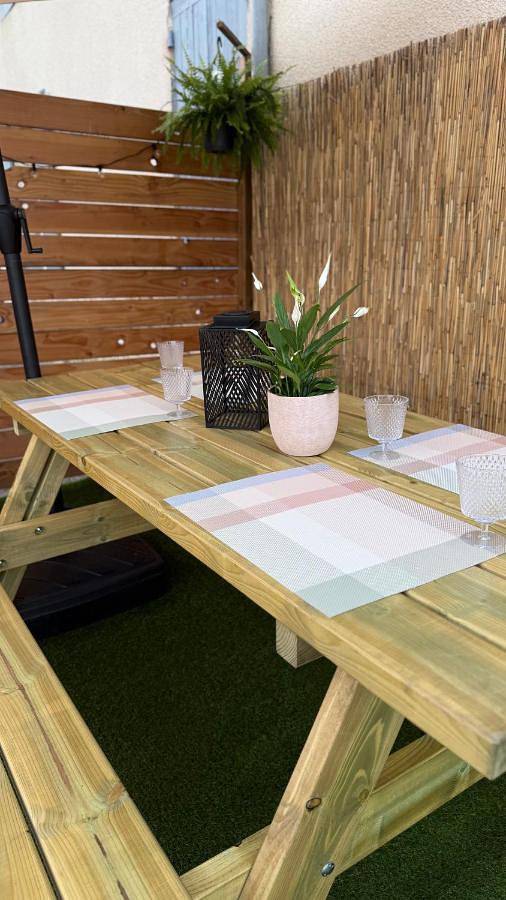 Appartement entier, Cosy Appartement avec Parking in Feugarolles, Région de Nérac