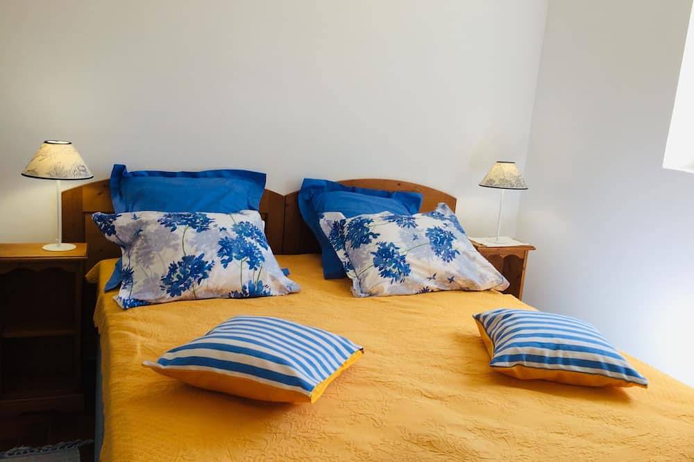 Geheel appartement, Rechtstreeks zicht op zee ‘Appartement-Villa’, rustig, tuin, 2 terrassen. in Carqueiranne, Toulon regio