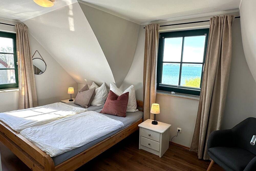 Strandhaus am Höft - exklusiver Privatstrand vor dem Haus - Strandhaus am Höft in Gager, Mönchgut