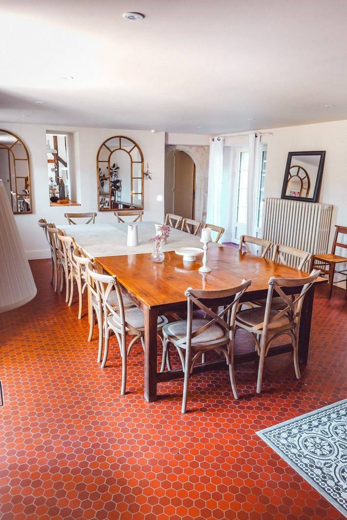 Gîte pour 26 personnes, avec piscine ainsi que terrasse et jardin dans Valencisse - 4