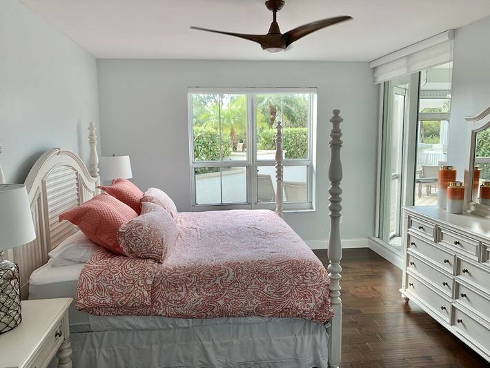 Vacation rental for 6 people, with pool and hot tub as well as sauna and terrace in North Naples