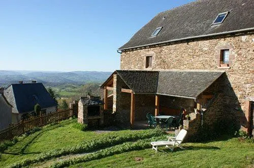 Ferienhaus für 6 Personen, mit Garten und Terrasse sowie Pool - 1