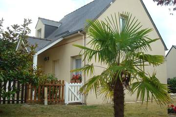 Gîte pour 6 personnes, avec terrasse et jardin à La Richardais