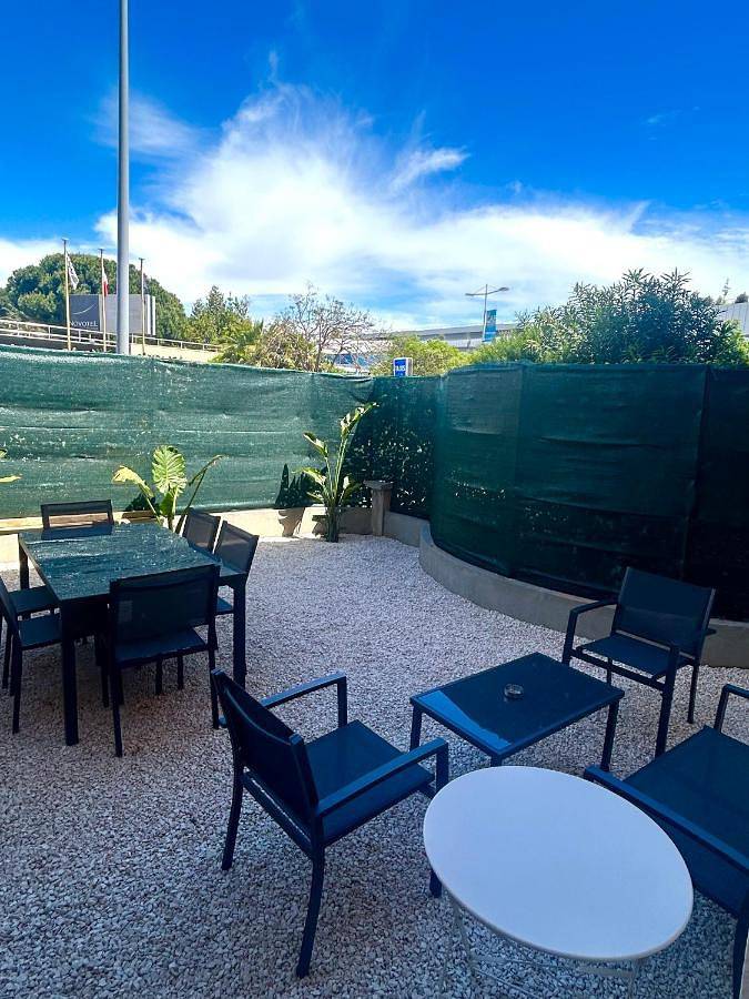 Appartement entier, Appartement avec jardin - Front de mer St Laurent-du-Var in Saint-Laurent-du-Var, Côte méditerranéenne (France)