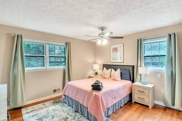 Vacation House for 8 Guests in Georgia, USA, Picture 2