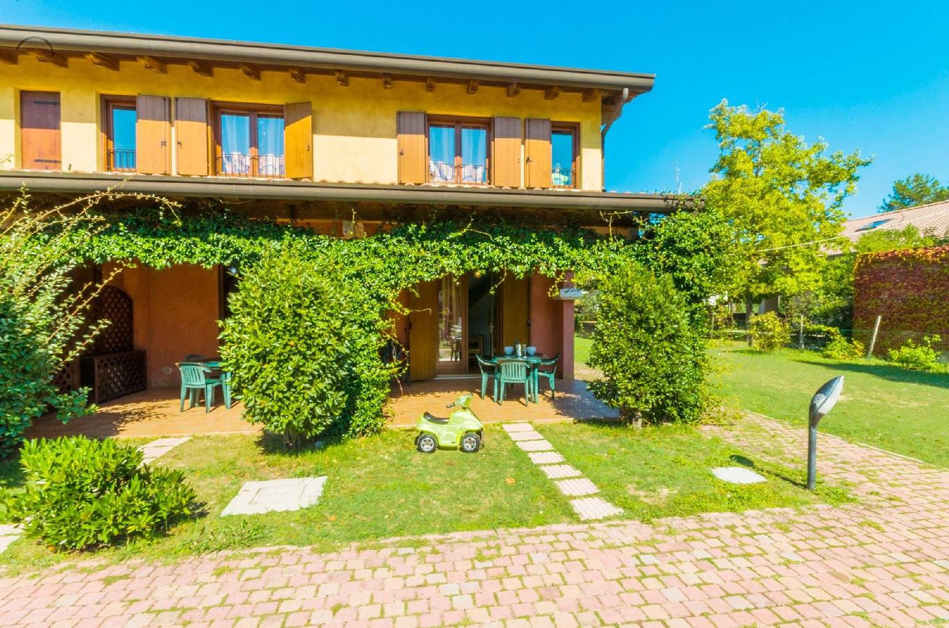 Villa per 6 Persone ca. 50 mq. Stella Marina 6A in Bibione, Provincia di Venezia