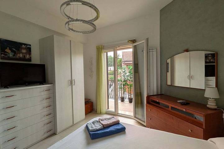 Apartamento entero, House Etna Nicolosi 300 meters from the center in Nicolosi, Etna