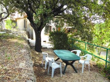 Gîte pour 4 personnes, avec jardin à Tourtour